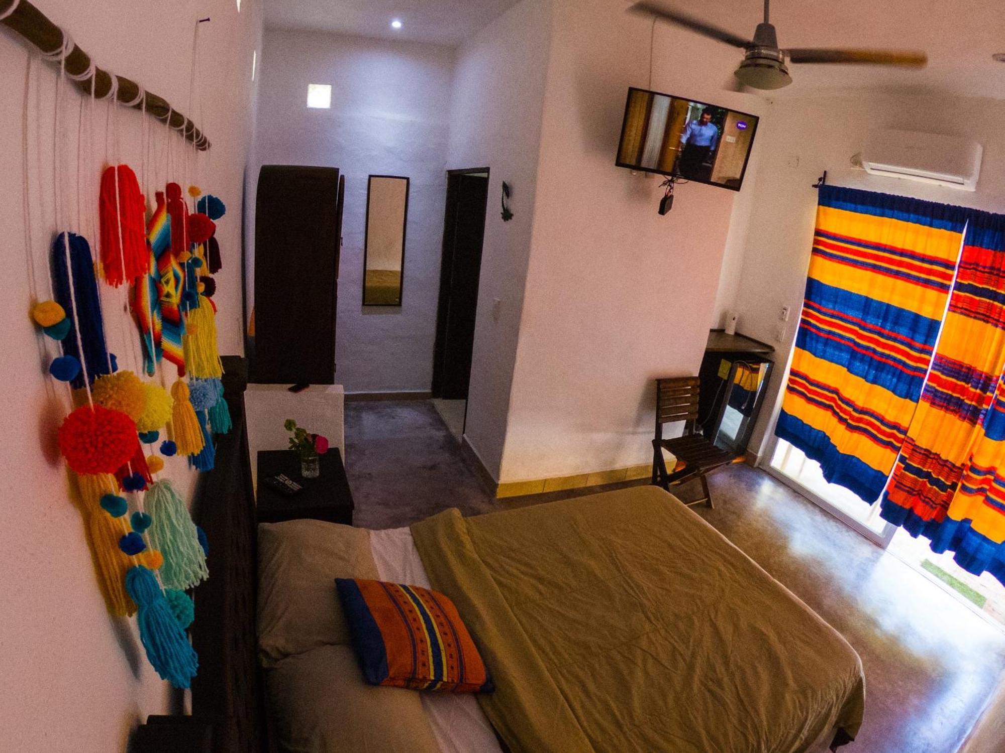 Habitacion Privada Con Pisicina Y Cocina Compartida 萨尤利塔 外观 照片
