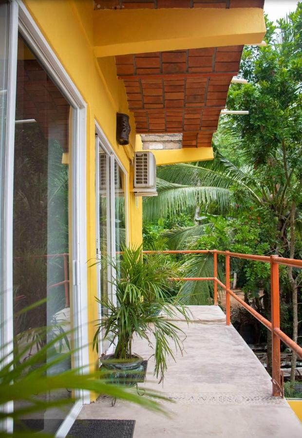 Habitacion Privada Con Pisicina Y Cocina Compartida 萨尤利塔 外观 照片